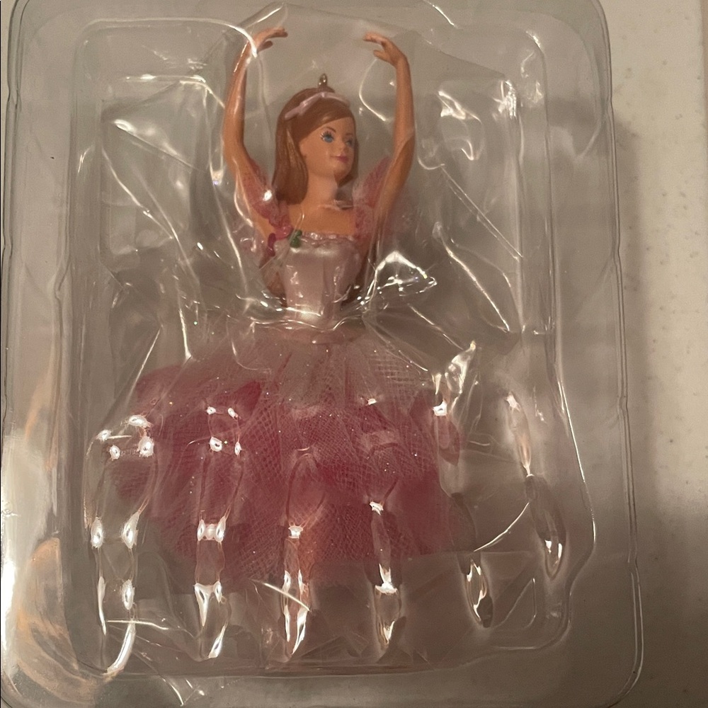 Vintage/ hallmark,Flower Ballerina, Barbie ornament, 2007, NEW